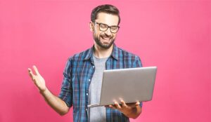 What to Include in Your Daily Briefing Sessions or Virtual Huddles