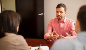 4 Classic Customer Service Interview Questions – With Answers