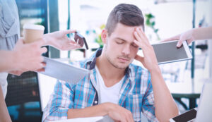 Should a Contact Centre Advisor Handle Calls, Emails and Chats?