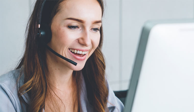 A picture of an agent with a headset