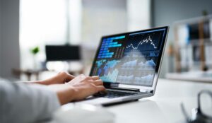 Leaders Need to Pay Attention to AI-Powered Analytics