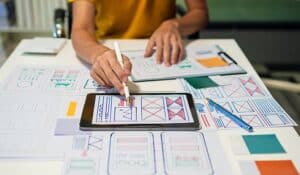How IT and CX Leaders Align on Modern Customer Experience Strategy