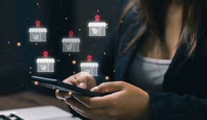The Retail Disconnect: Seamless Customer Journeys, Fragmented EX